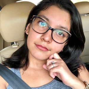 Meet your Posher, Mayra